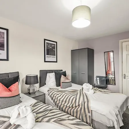The Rooftop Penthouse - Stylish Escape Appartement