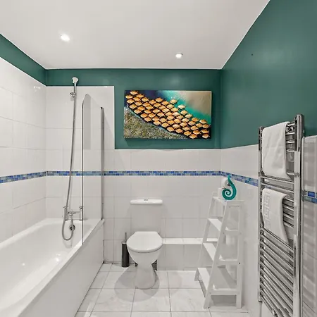 The Rooftop Penthouse - Stylish Escape Appartement Bristol