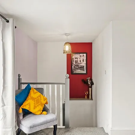 The Rooftop Penthouse - Stylish Escape Bristol